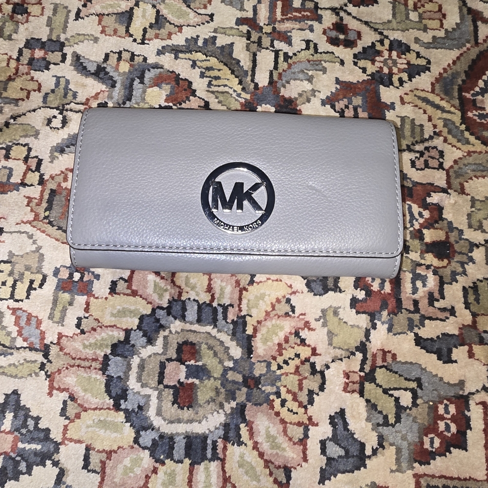Michael Kors Fulton Gray Pebbled Leather Wallet